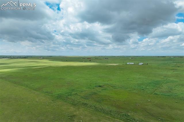 1435 Equestrian Point