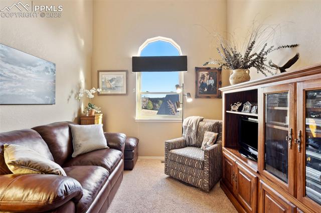 1005 S War Eagle Drive