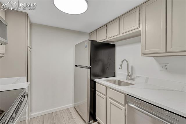 910 Tenderfoot Hill Road 101