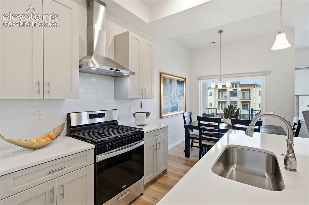 5835 Villa Lorenzo Drive