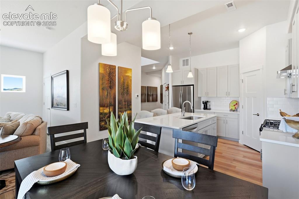 5835 Villa Lorenzo Drive