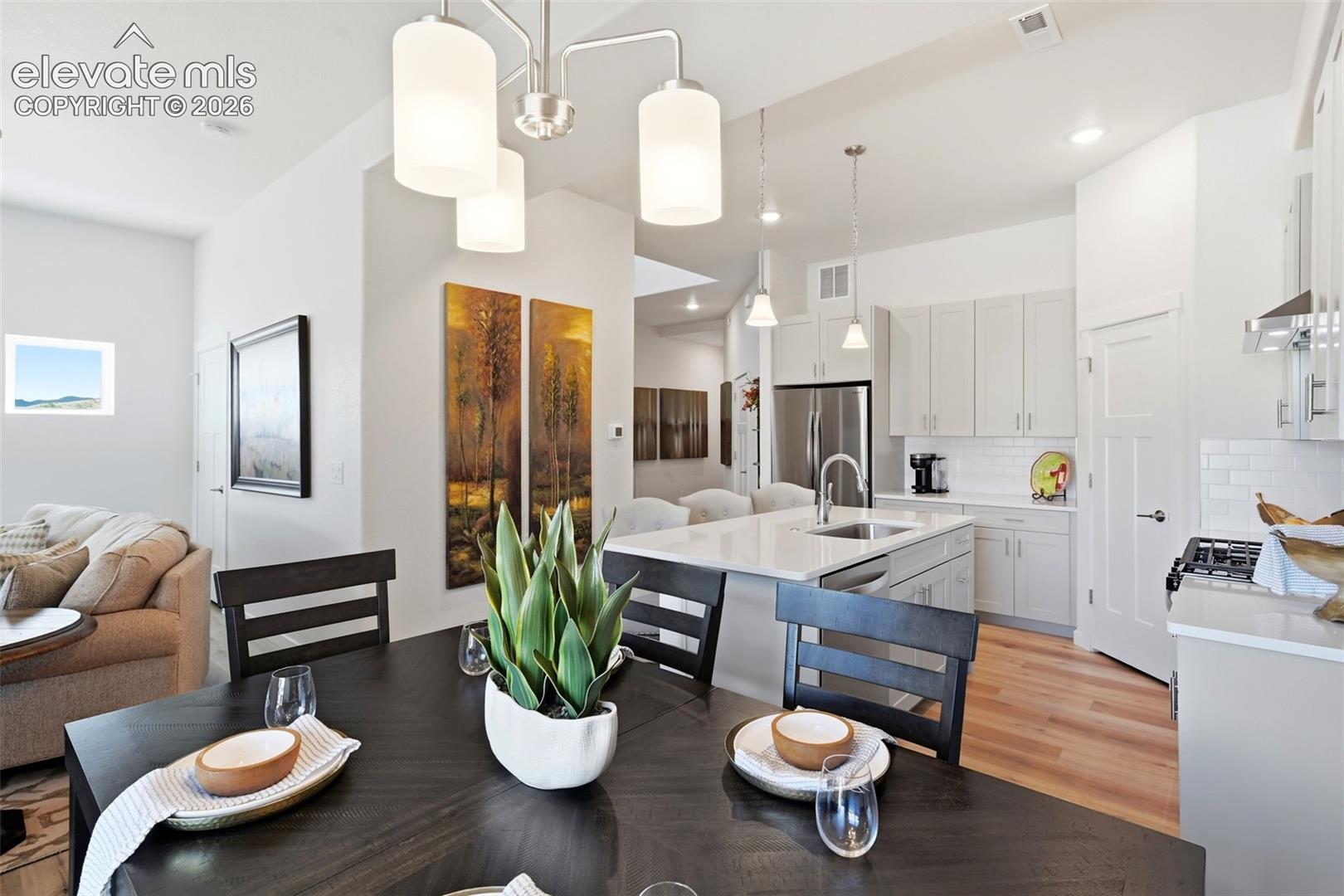 5835 Villa Lorenzo Drive
