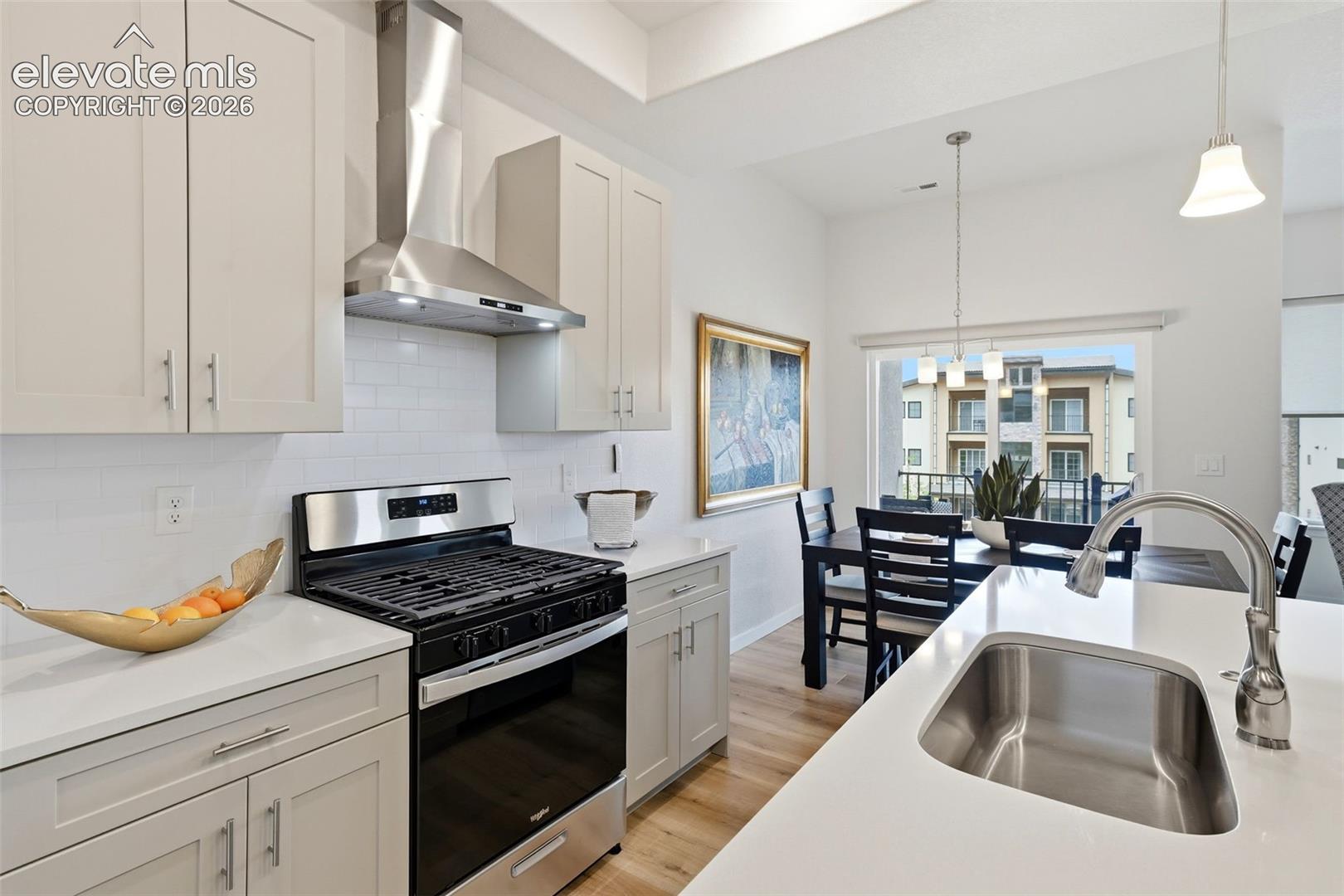 5835 Villa Lorenzo Drive