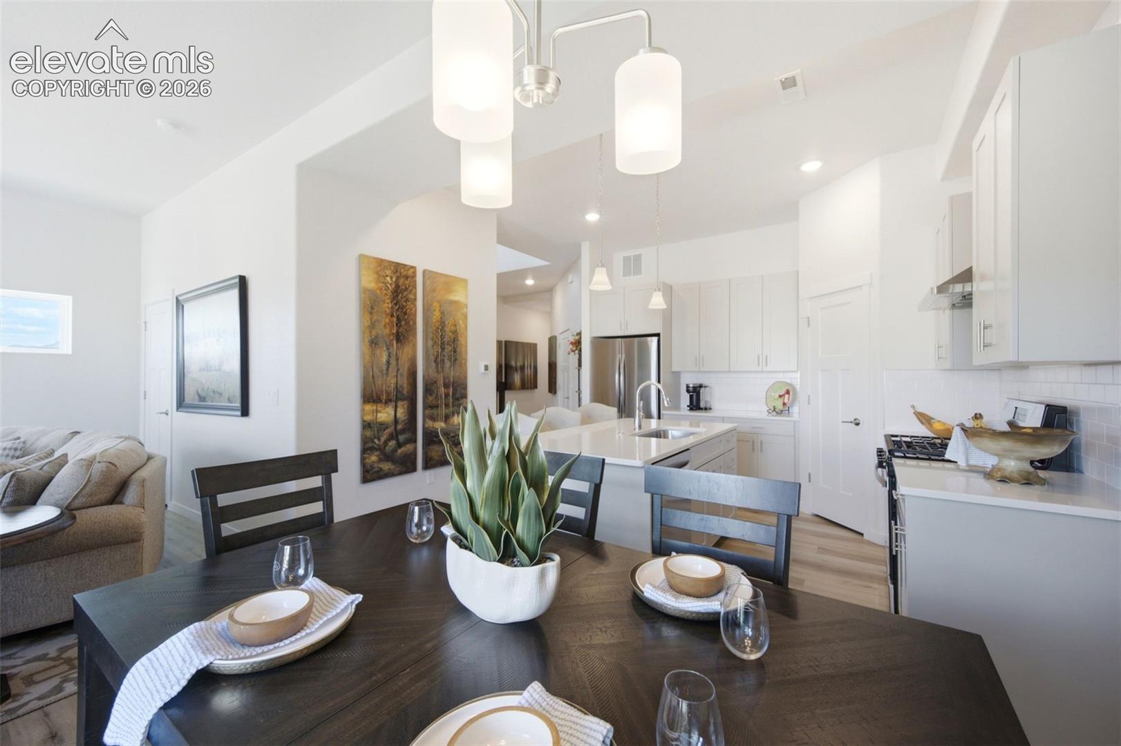 5835 Villa Lorenzo Drive
