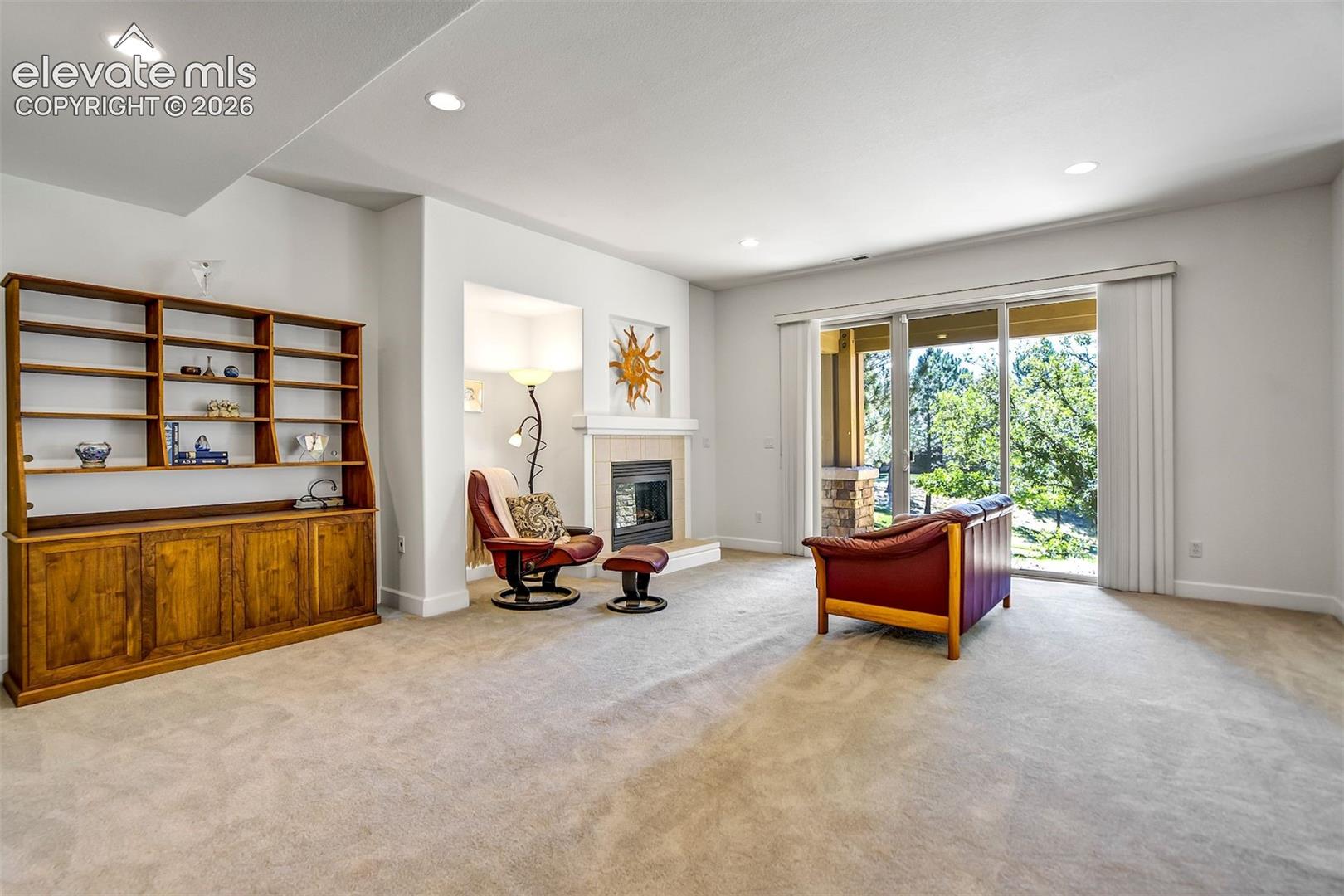 1927 Pine Mesa Grove Unit: C