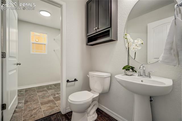 8079 Hollygrape Lane