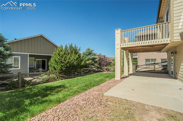 8079 Hollygrape Lane