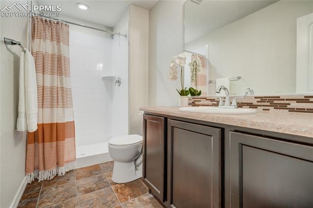 8079 Hollygrape Lane