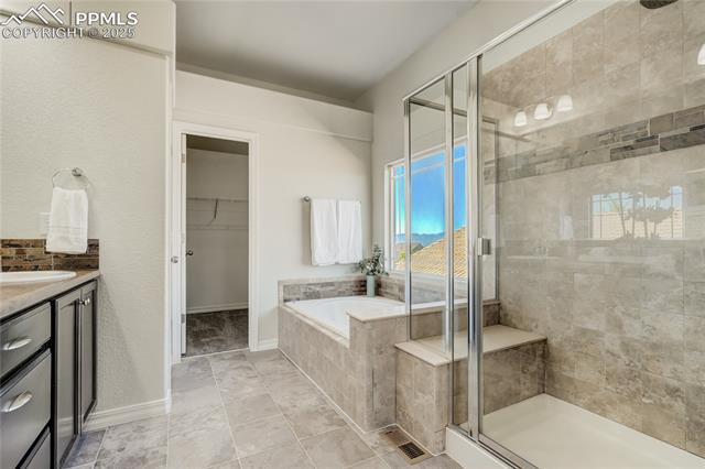 8079 Hollygrape Lane