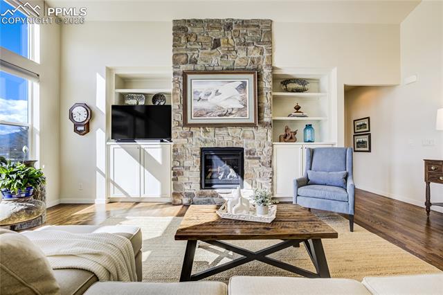 1265 Foothills Farm Way