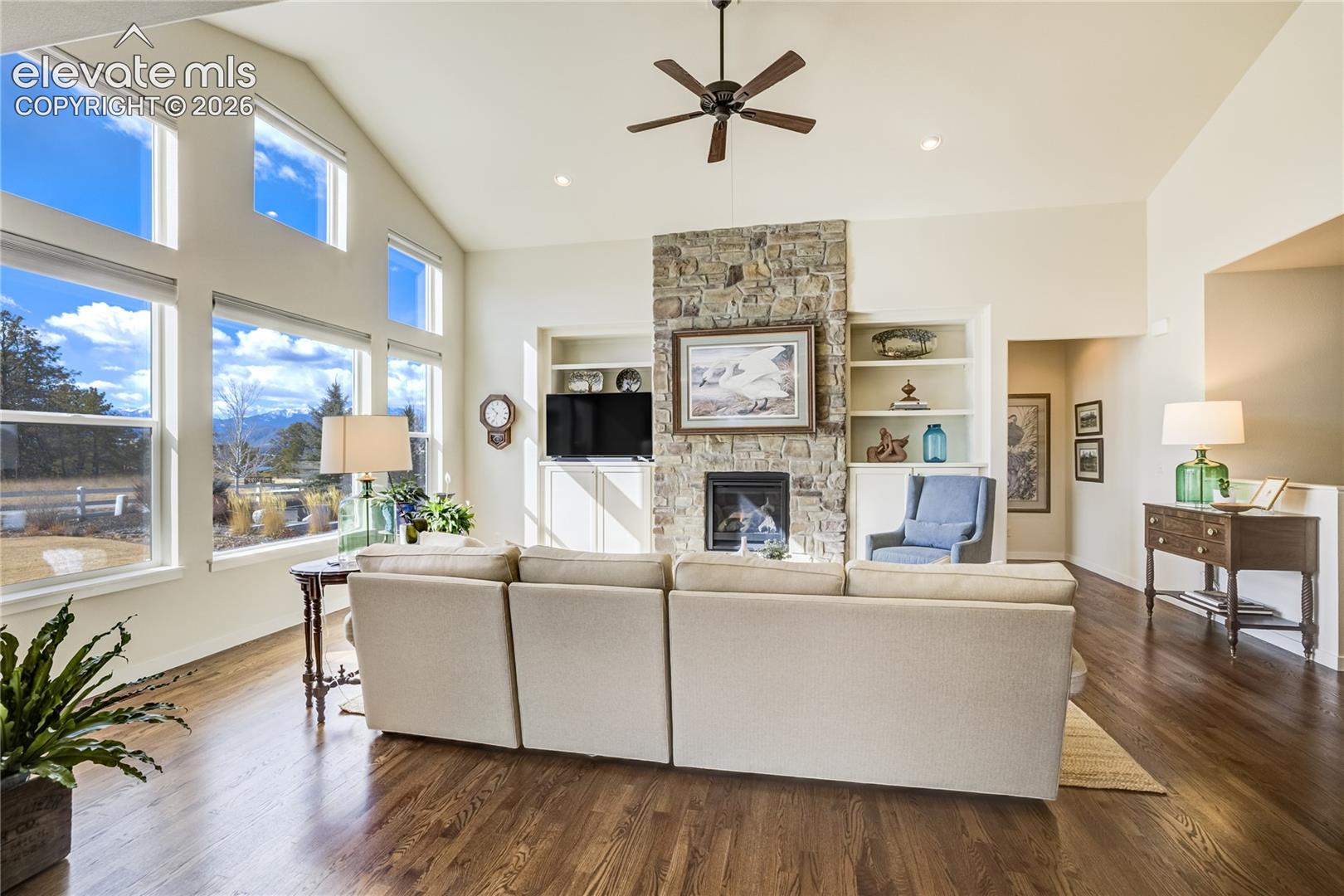 1265 Foothills Farm Way