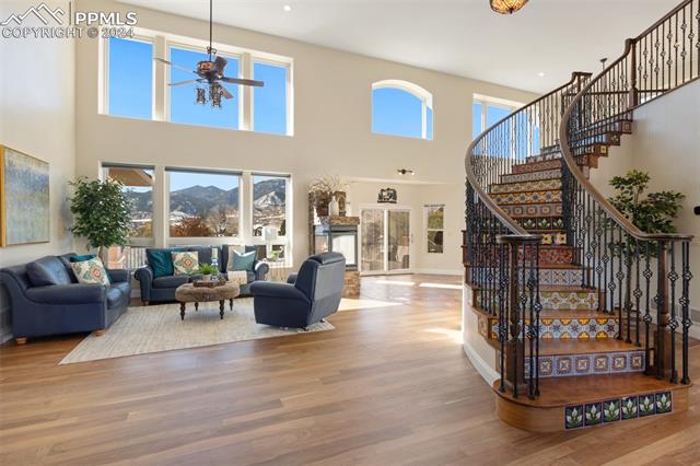 219 Crown High Court