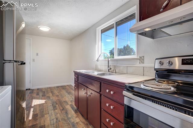 1243 Hartford Street