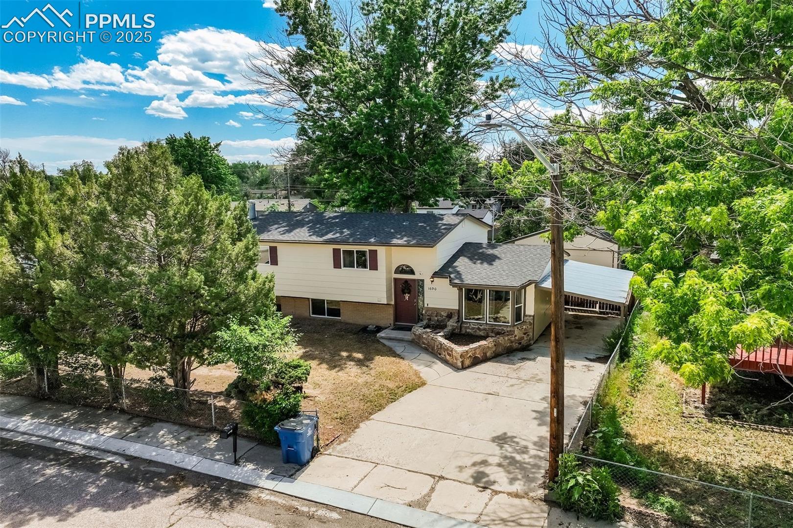1690 Bonita Drive