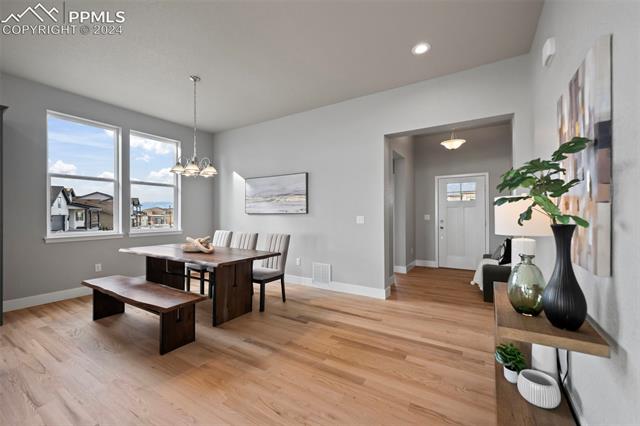 6421 Deco Drive