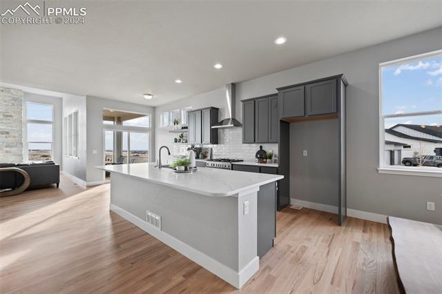6421 Deco Drive