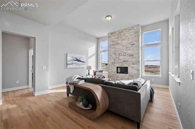 6421 Deco Drive