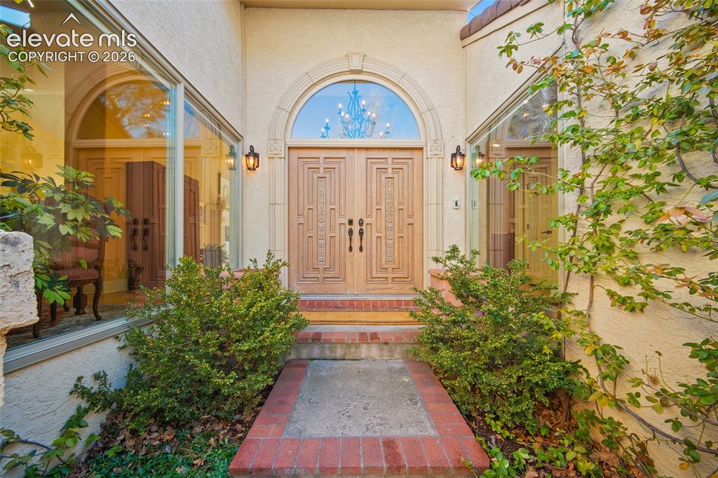 1425 W Cheyenne Mountain Boulevard