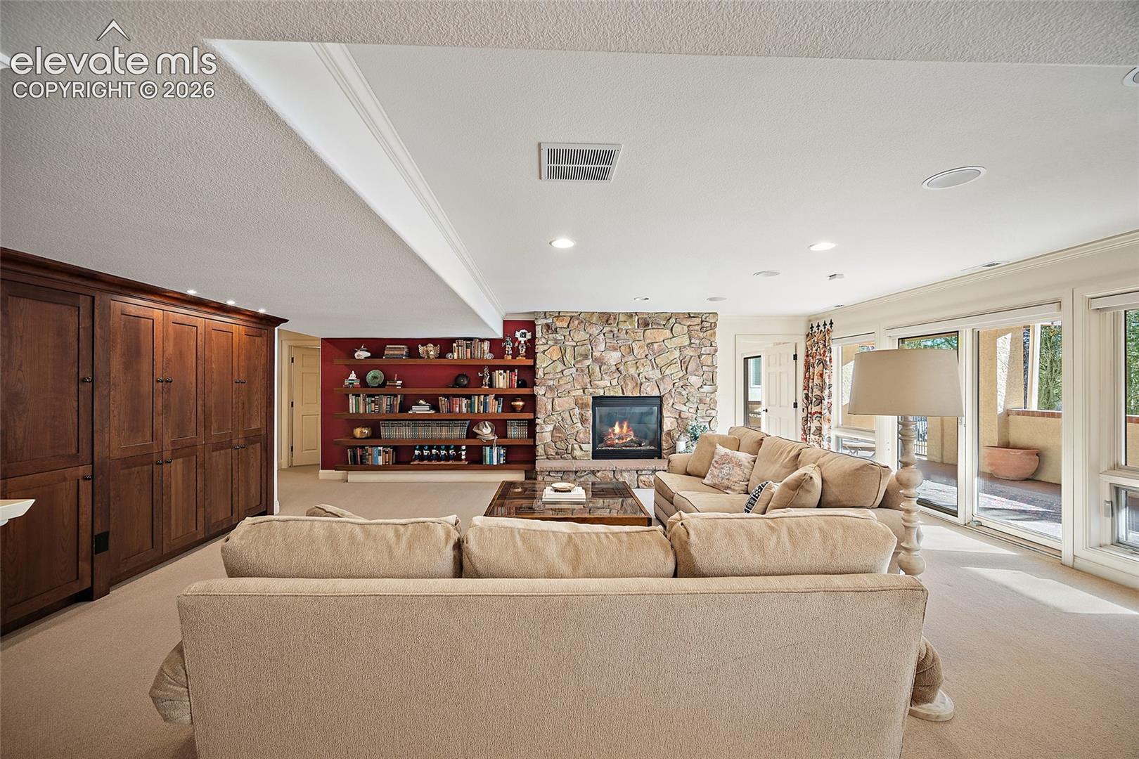 1425 W Cheyenne Mountain Boulevard