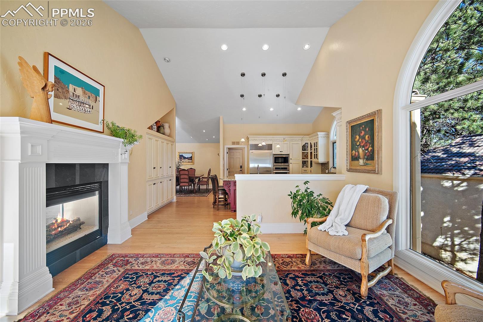 1425 W Cheyenne Mountain Boulevard