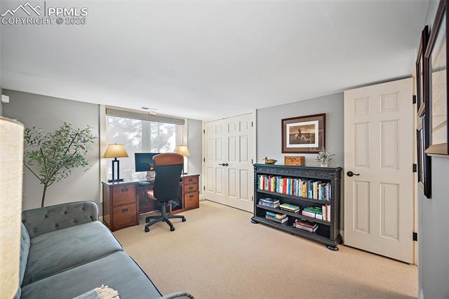 1425 W Cheyenne Mountain Boulevard