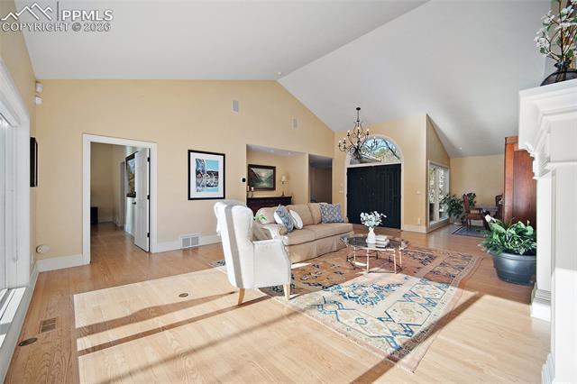 1425 W Cheyenne Mountain Boulevard