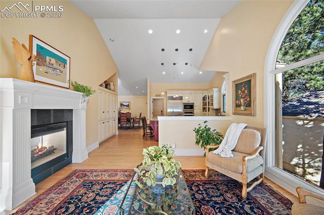 1425 W Cheyenne Mountain Boulevard