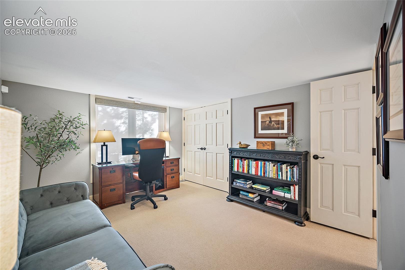 1425 W Cheyenne Mountain Boulevard