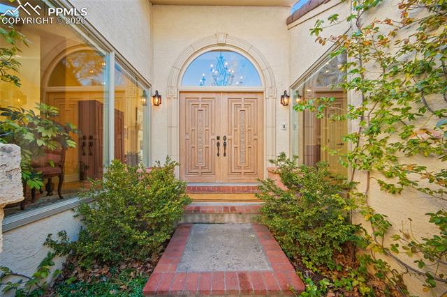 1425 W Cheyenne Mountain Boulevard