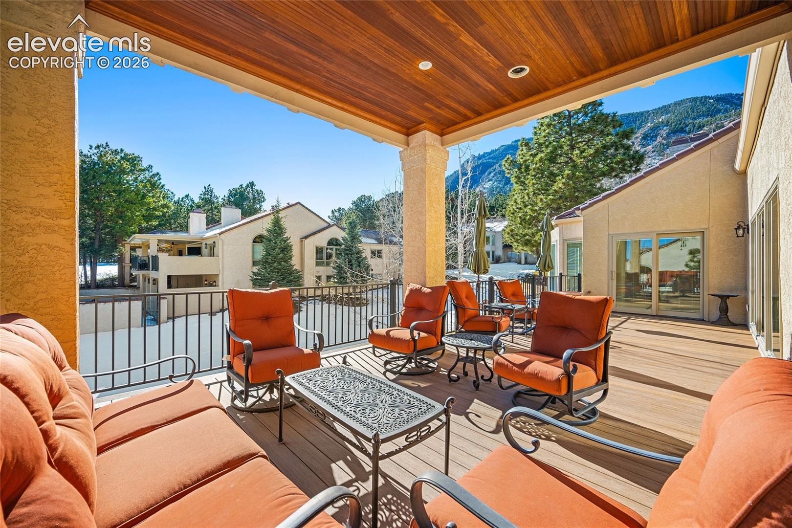 1425 W Cheyenne Mountain Boulevard