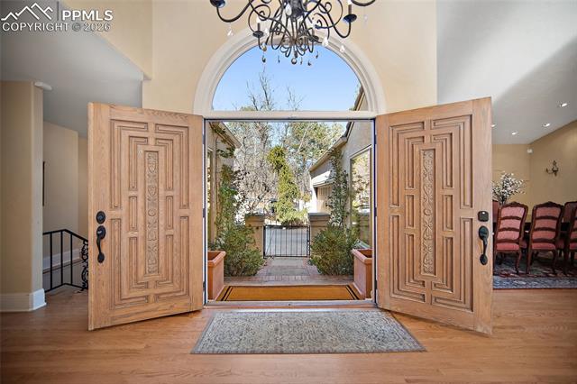 1425 W Cheyenne Mountain Boulevard