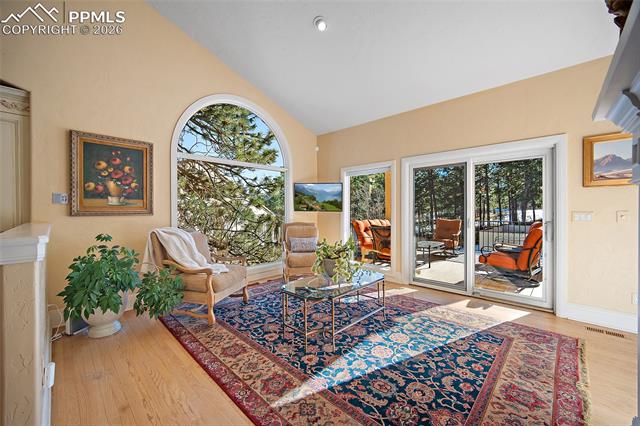 1425 W Cheyenne Mountain Boulevard