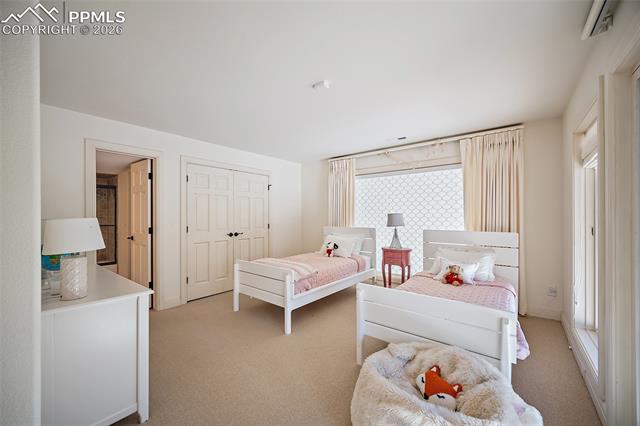 1425 W Cheyenne Mountain Boulevard