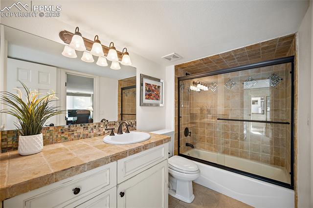 1425 W Cheyenne Mountain Boulevard