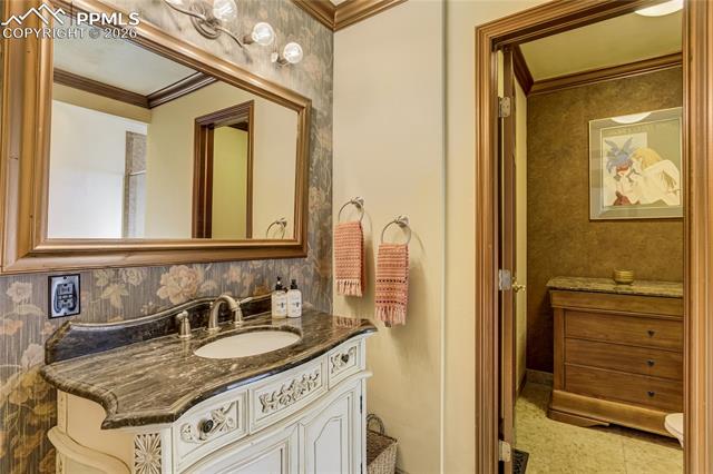 3271 Templeton Gap Road