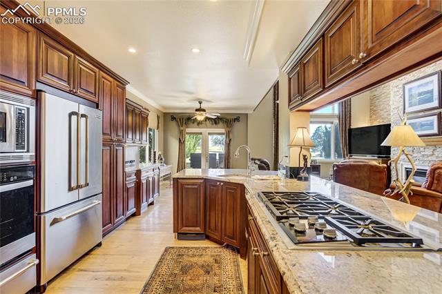 3271 Templeton Gap Road