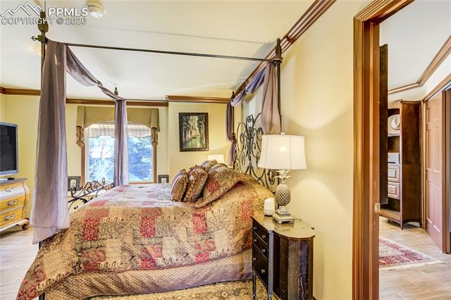 3271 Templeton Gap Road