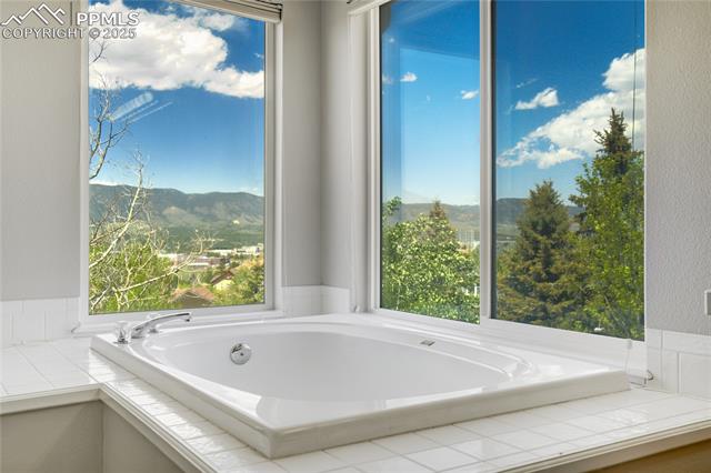 1264 Castle Hills Place