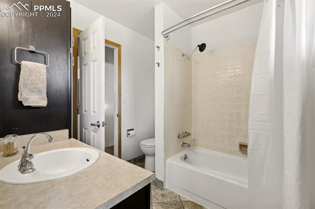 5123 Rainbow Harbour Circle