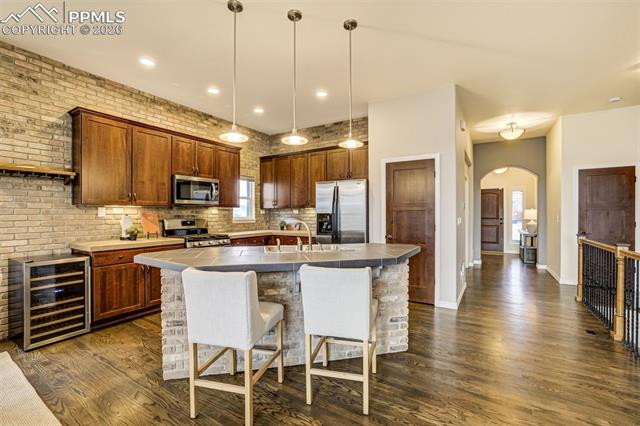 6048 Cumbre Vista Way