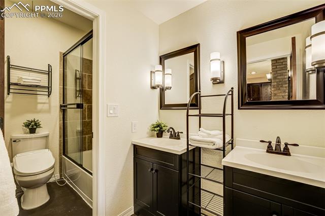 6048 Cumbre Vista Way