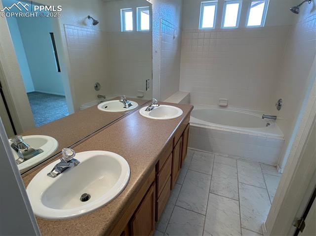 7163 Sand Crest View