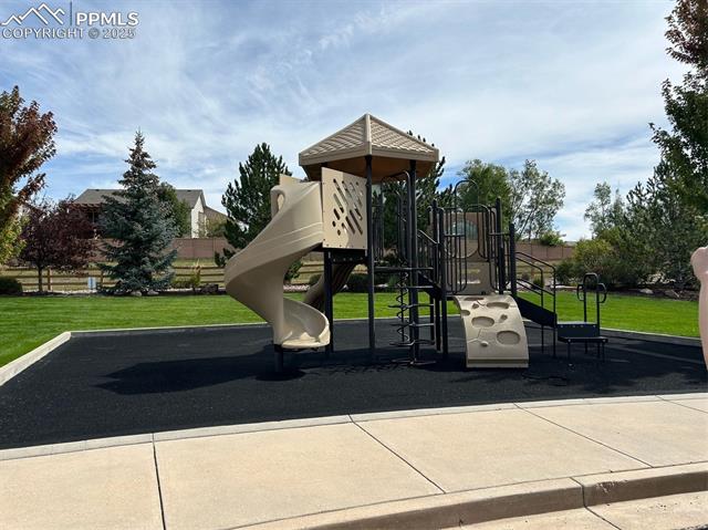 7163 Sand Crest View