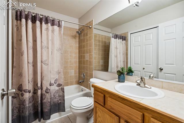 5929 Pioneer Mesa Drive