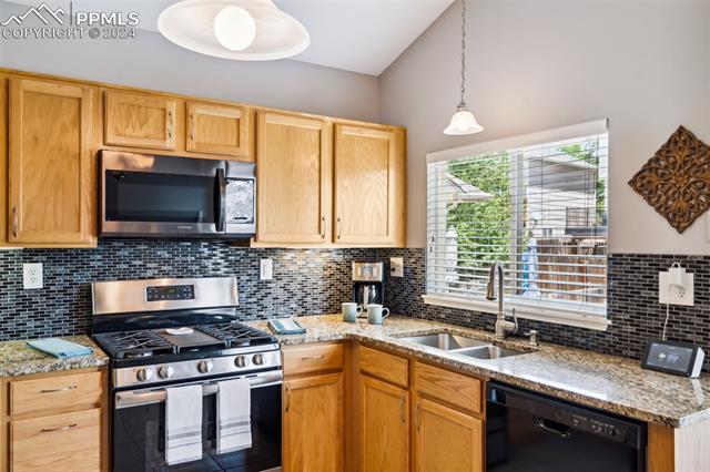 5929 Pioneer Mesa Drive