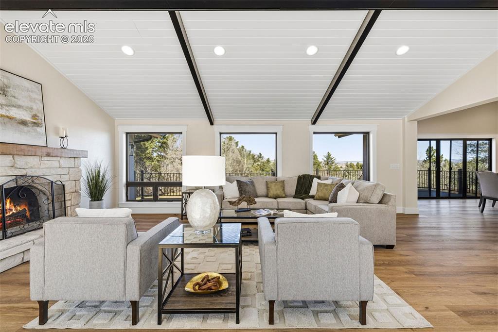 1308 Mesa Avenue