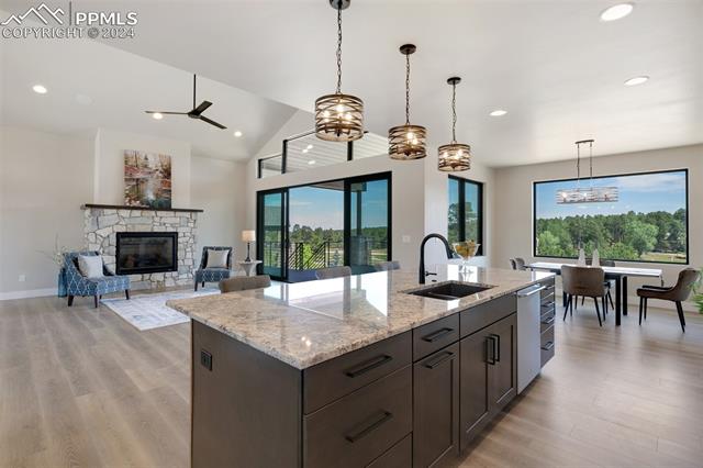 3825 Pinehurst Circle