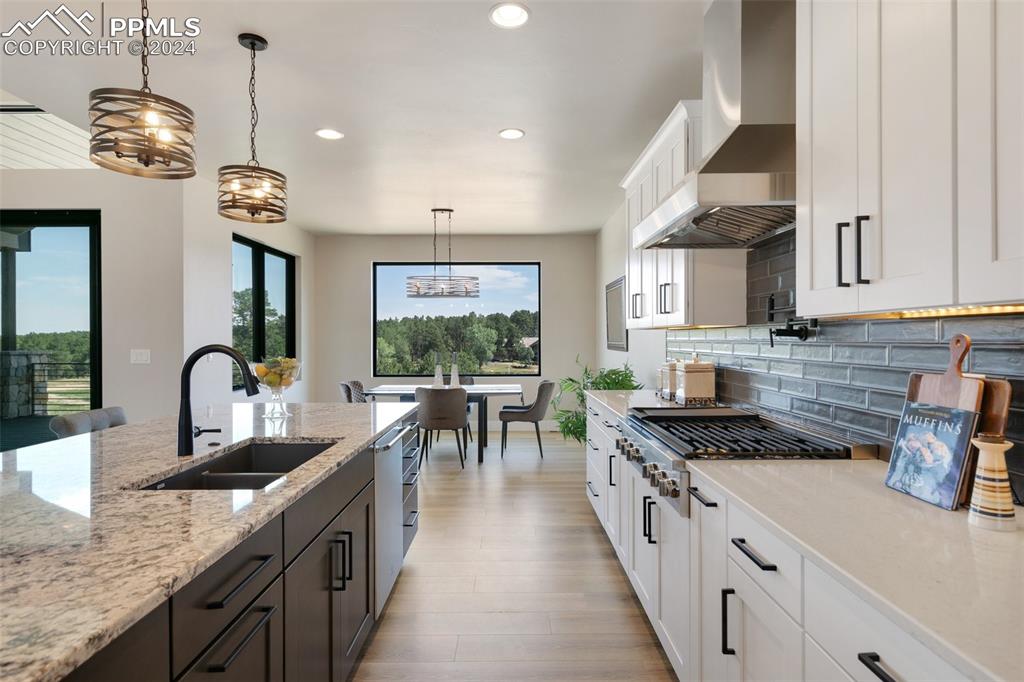 3825 Pinehurst Circle