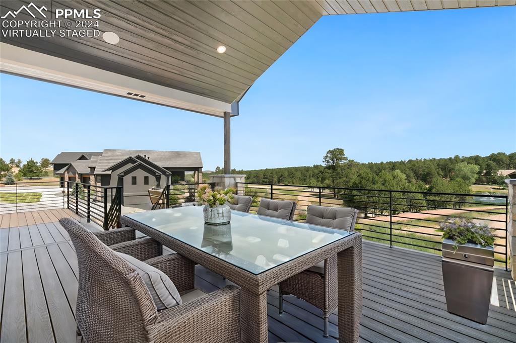 3825 Pinehurst Circle