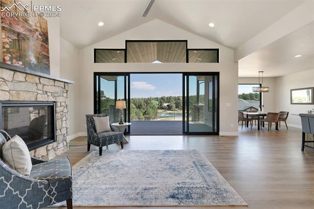 3825 Pinehurst Circle